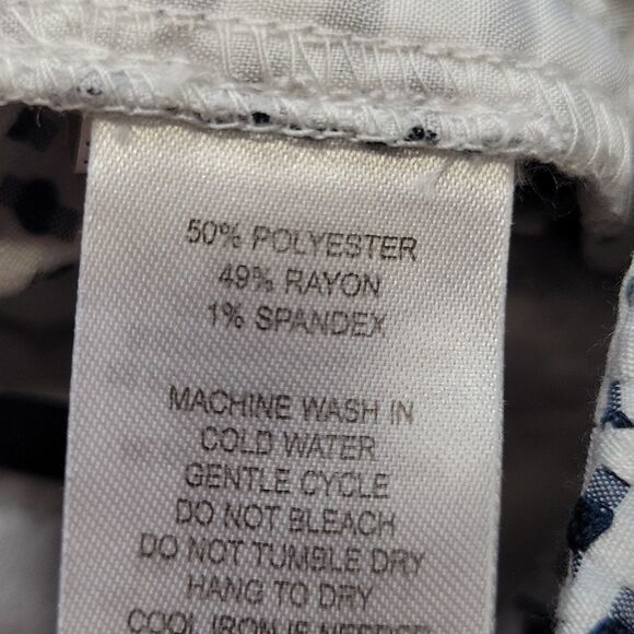 Cynthia Rowley Scalloped Hemmed Shorts Size 10 - Picture 7 of 11